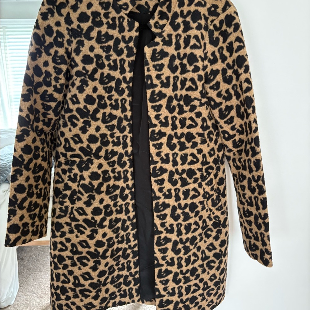 Lulu's Leopard-Print coat - Picture 2 of 5